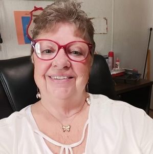 Meet your Posher, Brenda